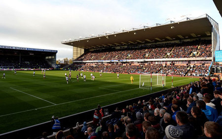 不仅仅依靠 不仅仅依靠